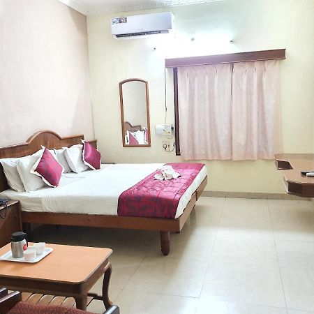 Hotel Sunilkrishna Tirupati Eksteriør billede