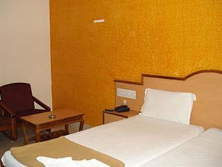 Hotel Sunilkrishna Tirupati Eksteriør billede