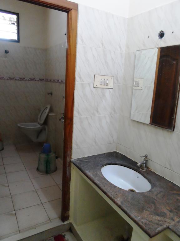 Hotel Sunilkrishna Tirupati Værelse billede