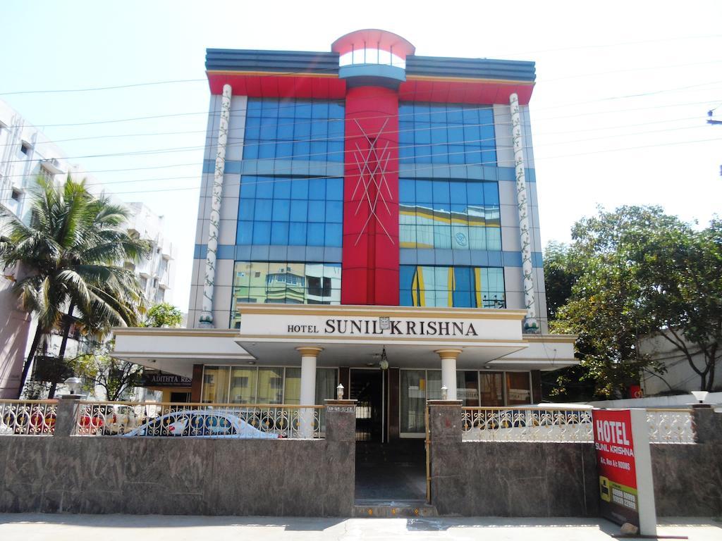 Hotel Sunilkrishna Tirupati Eksteriør billede